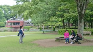 授乳服のモーハウス　公園撮影　オフショット